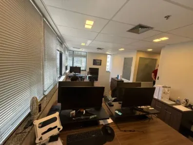 Sala Comercial para alugar, 100m² no Indianópolis, São Paulo