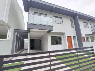 Sobrado com 2 Quartos à venda, 101m² no Forquilhas, São José