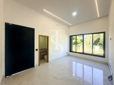 Casa de Condomínio com 3 Quartos à venda, 182m² no Jardins Versalhes, Aparecida de Goiânia