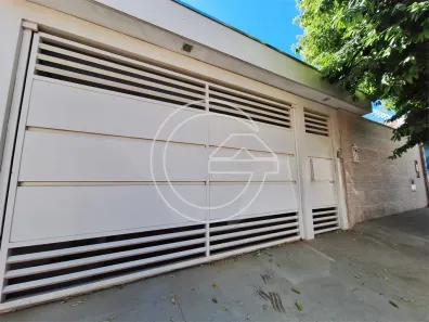 Casa com 3 Quartos à venda, 250m² no Centro, Marília