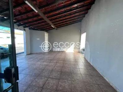 Casa com 3 Quartos à venda, 157m² no Jardim das Palmeiras, Uberlândia