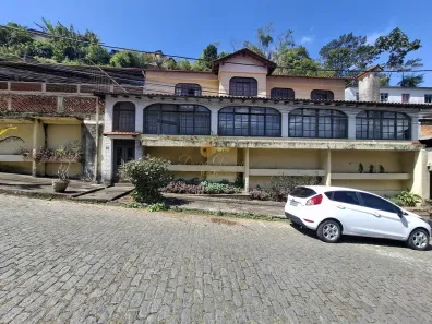 Casa com 3 Quartos à venda, 1109m² no Santa Cecília, Teresópolis