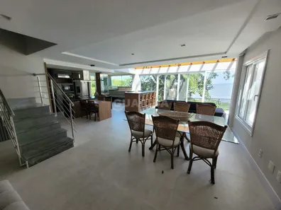 Casa de Condomínio com 3 Quartos para alugar, 350m² no Pedra Redonda, Porto Alegre