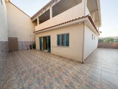 Casa com 3 Quartos à venda, 697m² no São Cristóvão, Volta Redonda