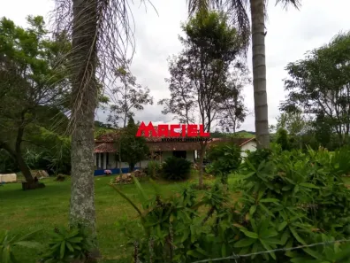 Fazenda/Sítio com 3 Quartos à venda, 270m² no , Virgínia