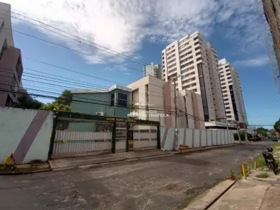 Apartamento com 3 Quartos para alugar, 96m² no Jóquei, Teresina