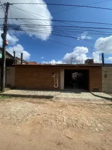 Casa com 2 Quartos para alugar, 100m² no Planalto, Natal