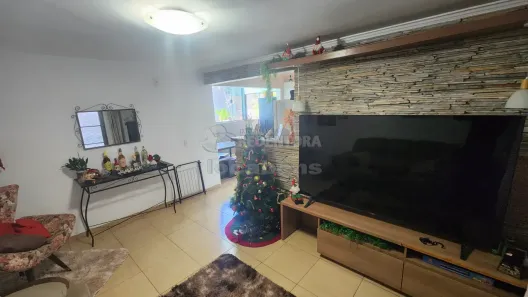 Casa com 3 Quartos à venda, 100m² no , Guapiaçu