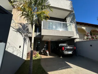 Sobrado com 3 Quartos à venda, 175m² no Jardim América, Goiânia