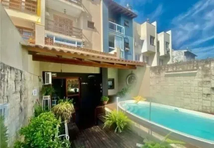 Casa com 3 Quartos à venda, 239m² no Espírito Santo, Porto Alegre