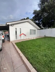 Casa com 2 Quartos à venda, 220m² no São João, Curitiba