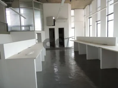 Sala Comercial para alugar, 218m² no Cidade Monções, São Paulo