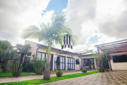 Casa com 4 Quartos à venda, 205m² no Cajuru, Curitiba