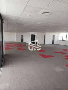 Sala Comercial para alugar, 300m² no Parque Industrial Tomas Edson, São Paulo
