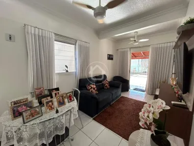 Casa com 2 Quartos à venda, 55m² no Recanto dos Pássaros, Cuiabá