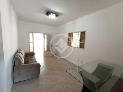 Casa com 5 Quartos à venda, 218m² no Jardim Patrícia, Uberlândia