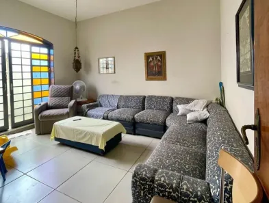 Casa com 4 Quartos à venda, 377m² no Lídice, Uberlândia