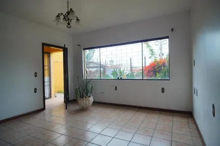 Casa com 4 Quartos para alugar, 248m² no Morro Santana, Porto Alegre