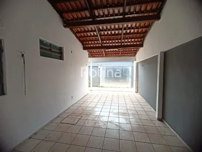 Casa com 3 Quartos à venda, 98m² no Planalto, Uberlândia