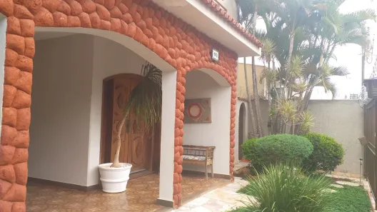 Casa com 5 Quartos à venda, 382m² no Boa Vista, Uberaba