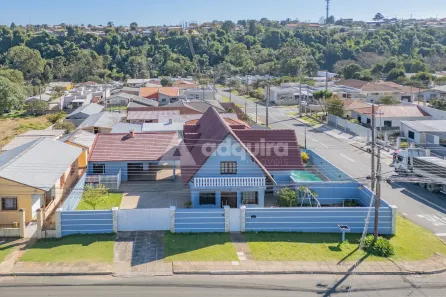 Sobrado com 3 Quartos à venda, 250m² no Jardim Carvalho, Ponta Grossa