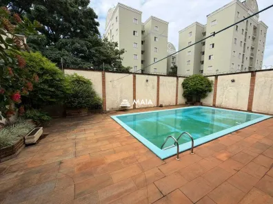 Casa com 4 Quartos à venda, 300m² no Centro, Uberaba
