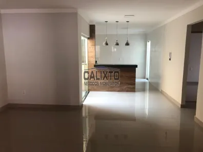 Casa com 2 Quartos à venda, 200m² no Jardim Europa, Uberlândia