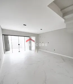 Sobrado com 3 Quartos à venda, 175m² no Costa e Silva, Joinville
