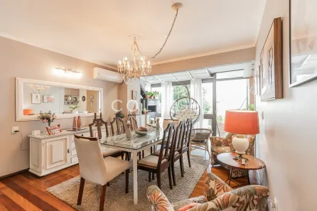 Casa com 4 Quartos à venda, 237m² no Auxiliadora, Porto Alegre