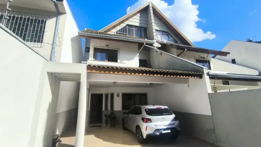 Sobrado com 3 Quartos à venda, 217m² no Pilarzinho, Curitiba