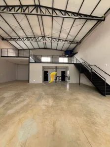 Galpão/Depósito/Armazém para venda ou aluguel, 361m² no Novo Mundo, Uberlândia