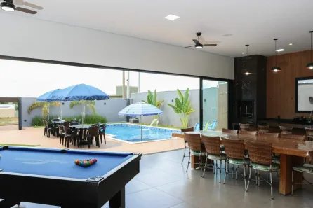 Fazenda/Sítio com 6 Quartos à venda, 297m² no , Icém