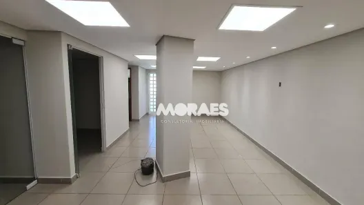 Imóvel Comercial para alugar, 374m² no Vila Guedes de Azevedo, Bauru