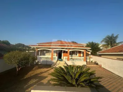 Casa com 3 Quartos à venda, 172m² no Vila Rica, São Pedro