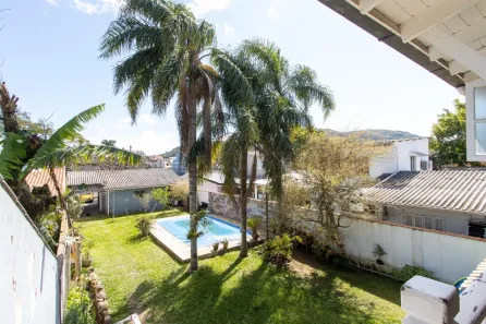 Casa com 4 Quartos à venda, 250m² no Hípica, Porto Alegre