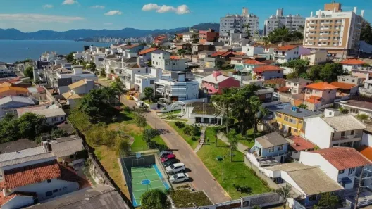 Lote/Terreno à venda, 360m² no Estreito, Florianópolis