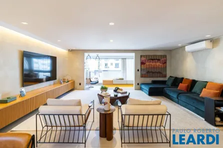 Apartamento com 3 Quartos à venda, 210m² no Santa Cecília, São Paulo