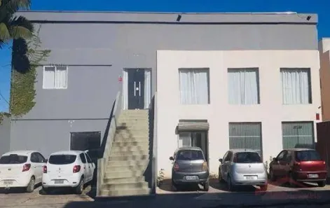 Prédio Comercial para alugar, 700m² no Floresta, Joinville