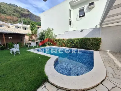 Casa de Condomínio com 5 Quartos à venda, 300m² no Pechincha, Rio de Janeiro