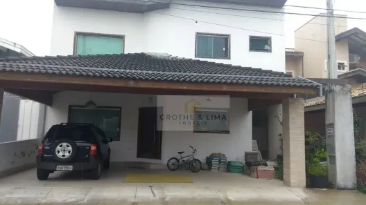 Sobrado com 5 Quartos à venda, 309m² no Piracangaguá, Taubaté
