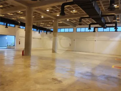 Galpão/Depósito/Armazém para alugar, 2500m² no Várzea da Barra Funda, São Paulo