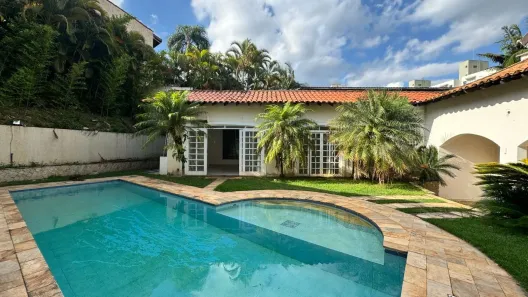 Casa com 3 Quartos para alugar, 773m² no Boaçava, São Paulo