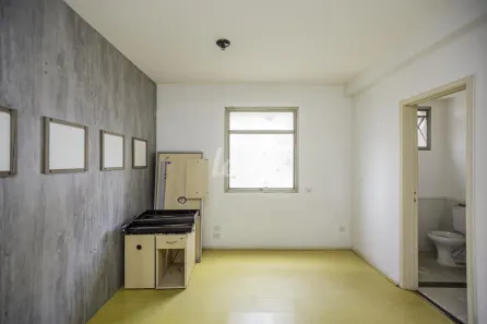 Sala Comercial para alugar, 50m² no Liberdade, São Paulo