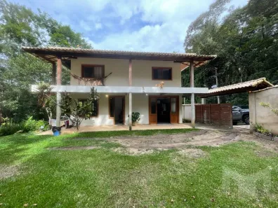 Casa com 3 Quartos à venda, 1740m² no Itaipava, Petrópolis