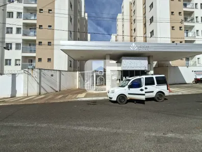 Apartamento com 2 Quartos para alugar, 45m² no Luizote de Freitas, Uberlândia