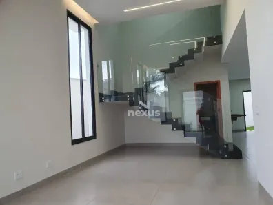 Casa com 3 Quartos à venda, 215m² no Jardim Colina, Uberlândia