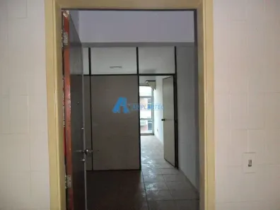Sala Comercial para alugar, 27m² no Penha Circular, Rio de Janeiro