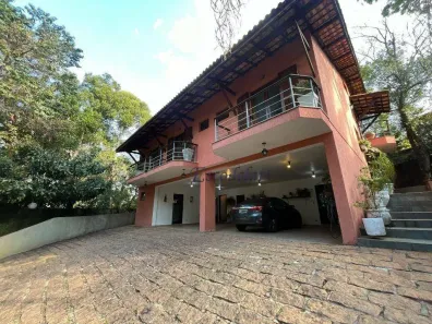Casa com 3 Quartos à venda, 269m² no Caraguatá, Mairiporã