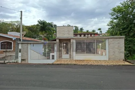 Casa com 6 Quartos à venda, 329m² no Jardim Estância Lindóia, Lindóia
