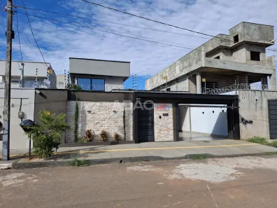 Casa com 3 Quartos à venda, 185m² no Setor Três Marias I, Goiânia